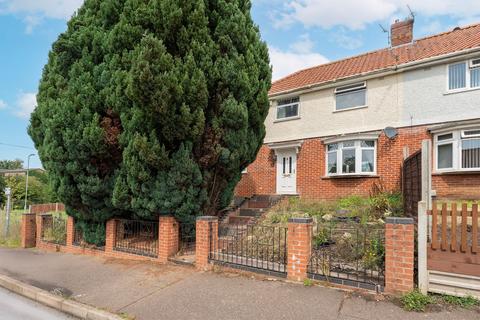 3 bedroom semi-detached house for sale - Birkbeck Road, Norwich