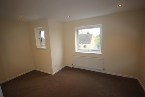 2 bedroom apartment to rent, Rochfords Gardens, Slough SL2