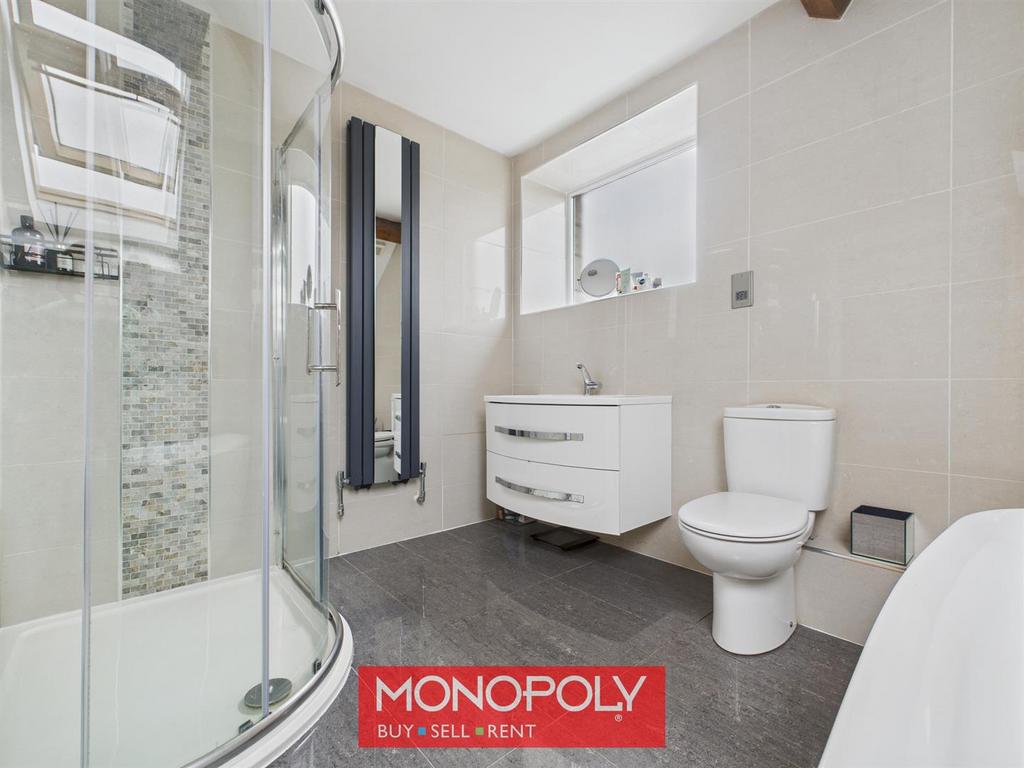 Master En-Suite