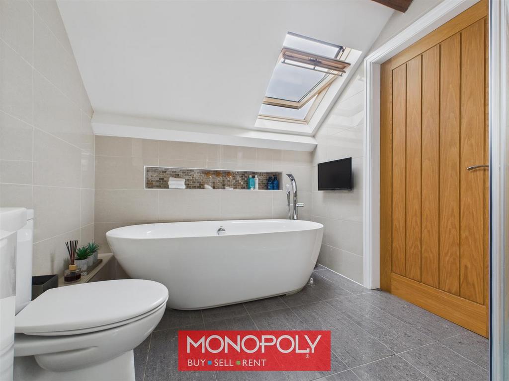 Master En-Suite