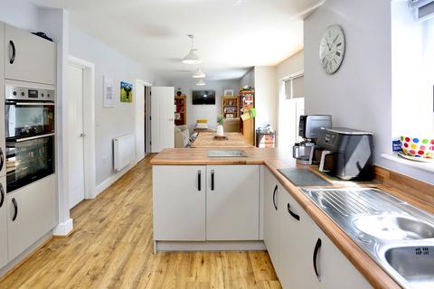 4 bedroom detached house for sale, Llanfoist, Abergavenny NP7