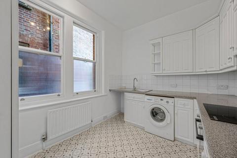 3 bedroom flat for sale, Lauderdale Mansions, Lauderdale Road, London