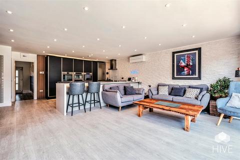 4 bedroom detached house for sale, South View Road, Christchurch BH23