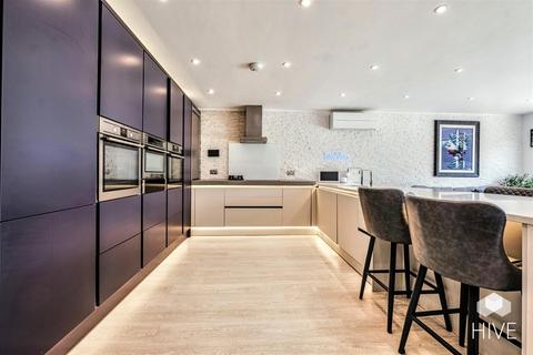 4 bedroom detached house for sale, South View Road, Christchurch BH23