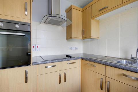 1 bedroom retirement property for sale, Gordon Hill, Enfield