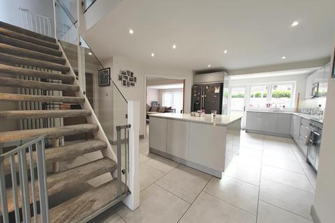 4 bedroom semi-detached house for sale, Spinis, Bracknell