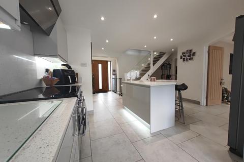 4 bedroom semi-detached house for sale, Spinis, Bracknell