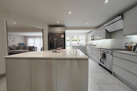 4 bedroom semi-detached house for sale, Spinis, Bracknell