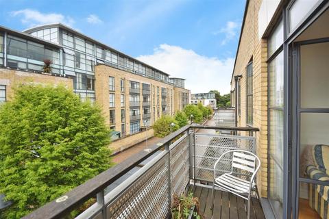 undefined, Town Meadow, Brentford