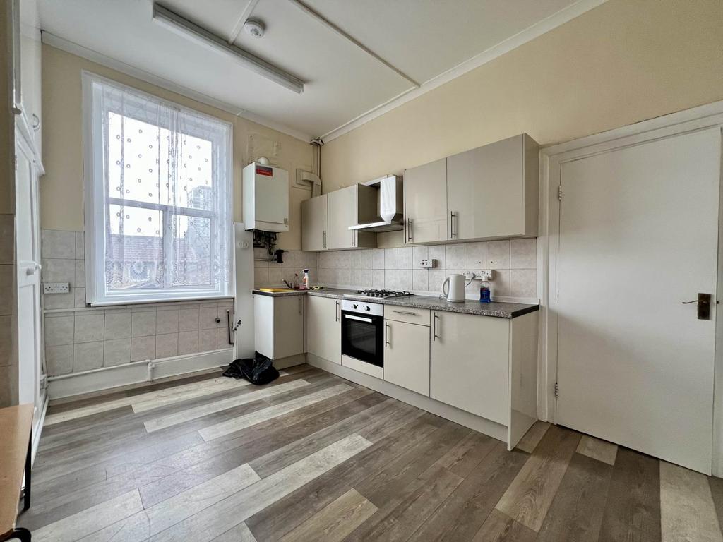 Apartment in London - View 5