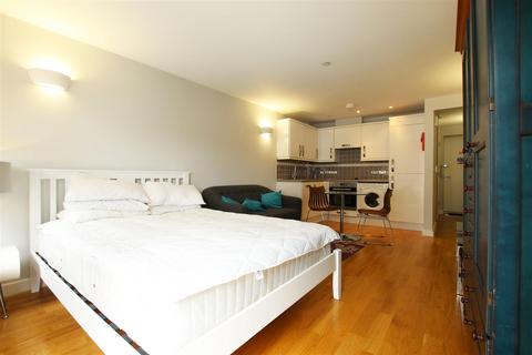 Studio to rent, Severn Place, Cambridge CB1
