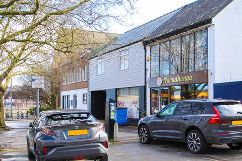 Studio to rent, Newmarket Road, Cambridge CB5