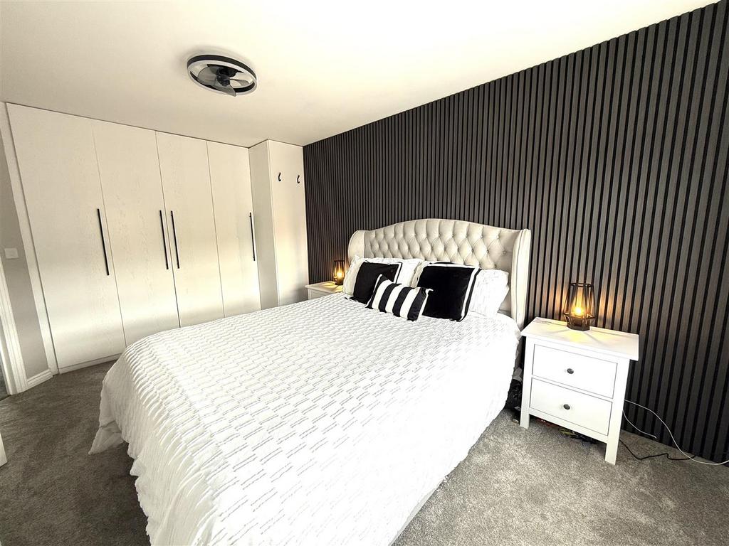 40 lup bed.jpeg