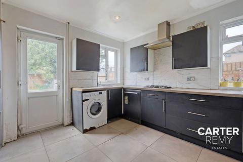 undefined, Victoria Avenue Grays, RM16