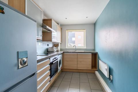1 bedroom apartment for sale, Nayland Court, Romford RM1