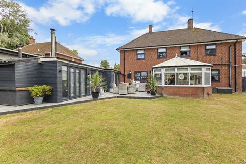 4 bedroom detached house for sale, Hindoostan Avenue, Wigston LE18