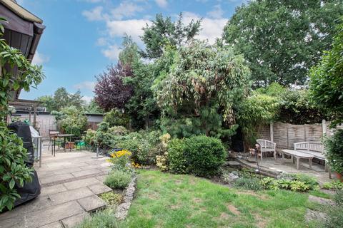 6 Rydal Drive, West Wickham, BR4 9QH