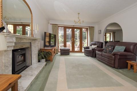 6 Rydal Drive, West Wickham, BR4 9QH