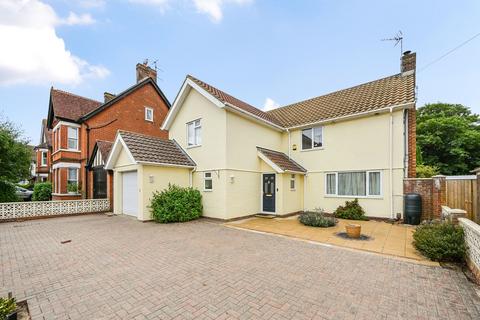 26 Earlsfield Road, Hythe, CT21 5PE