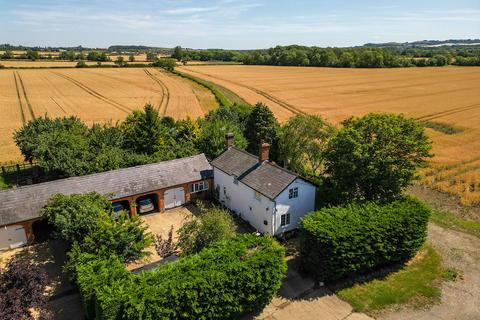 4 bedroom cottage for sale, Chadshunt, Near Kineton