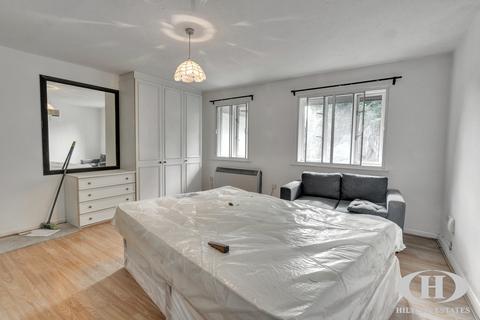 undefined, Lampton Road, Hounslow