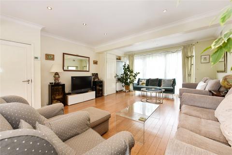 3 bedroom maisonette to rent, Hermitage Lane, London NW2