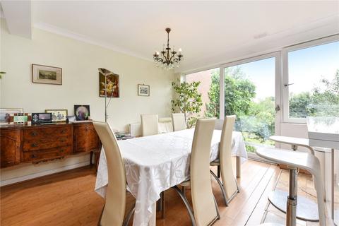 3 bedroom maisonette to rent, Hermitage Lane, London NW2