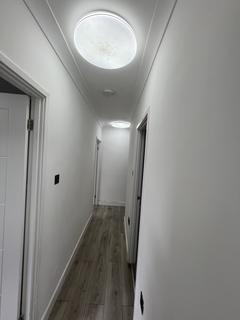 2 bedroom flat to rent, Hepworth Gardens, Barking IG11