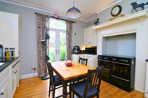 4 bedroom semi-detached house for sale, Charlotte Street, Walsall