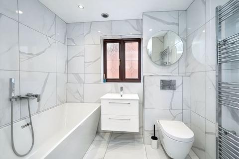 undefined, Hoylake Close, Bloxwich, Walsall