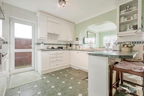 5 bedroom detached house for sale, Cherrydown, Grays RM16