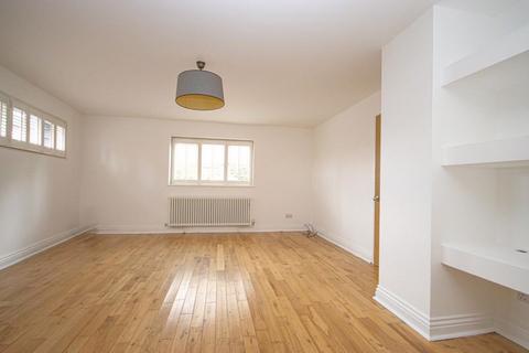 undefined, Warley Hill, Warley, Brentwood CM14