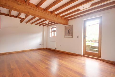 2 bedroom barn conversion to rent, The Maltings, Church Road, Slapton