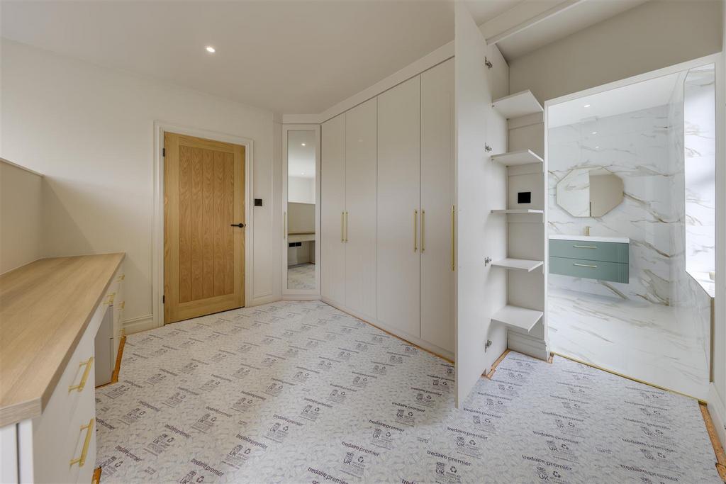 Dressing with Hidden Access