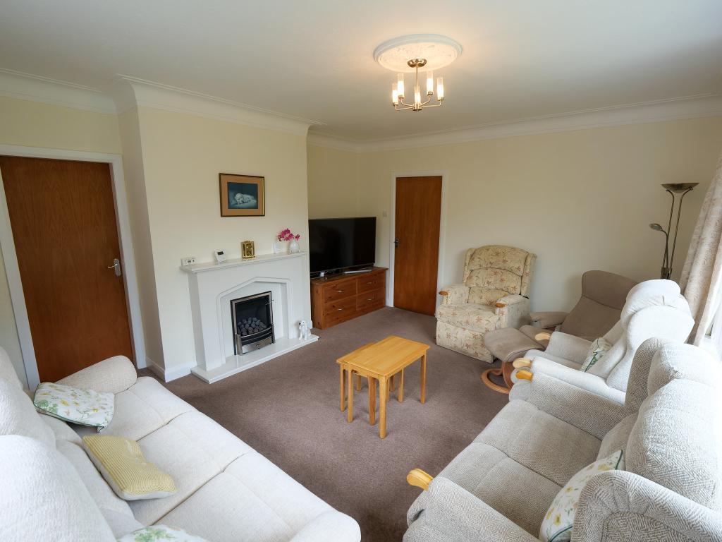 Lounge Dual Aspect