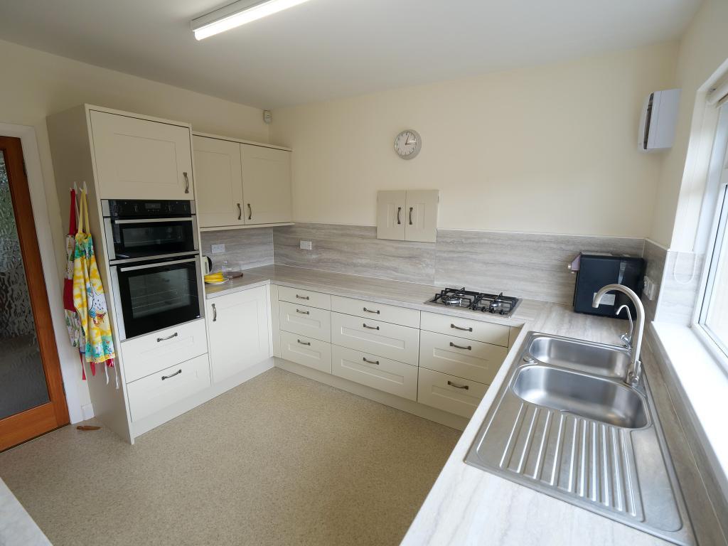 Kitchen Dual Aspect