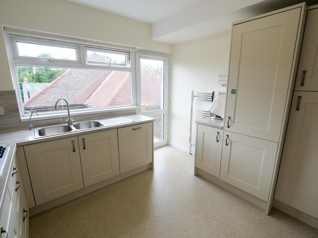 Kitchen Dual Aspect