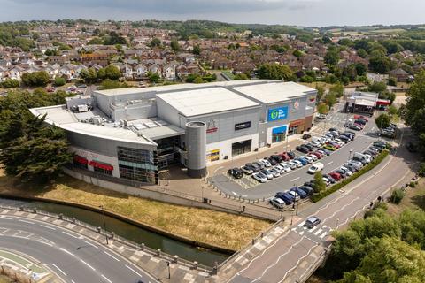 Retail property (high street) to rent, Furlongs Newport PO30 2TA