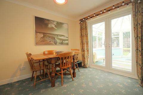 9 Edrich Close, Low Moor, Bradford, BD12 0HW