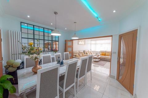 5 bedroom terraced house for sale, Cheshunt Road, London