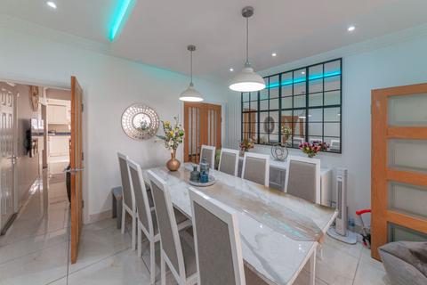 5 bedroom terraced house for sale, Cheshunt Road, London