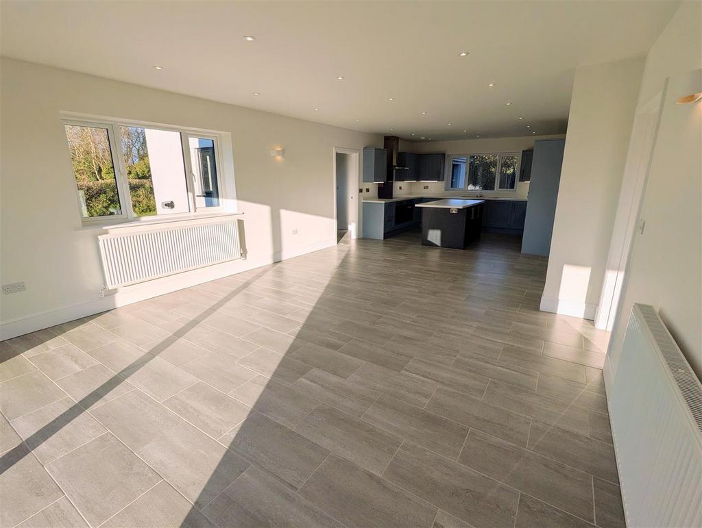 PXL 20251125 093026213~2.jpg