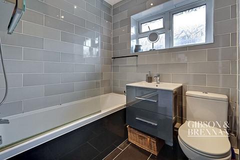 82a Alexandra Road, Rochford, SS4 3HD