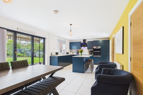 4 bedroom detached house for sale, Thompsons Yard, Yaxley, PE7