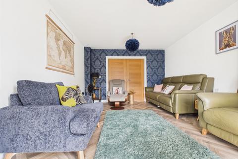 4 bedroom detached house for sale, Thompsons Yard, Yaxley, PE7