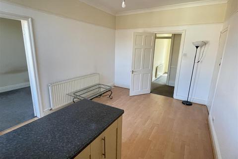 3 bedroom flat for sale, Alverthorpe Street, South Shields