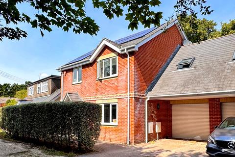 4 bedroom detached house for sale, Roman Road, Hythe, SO45