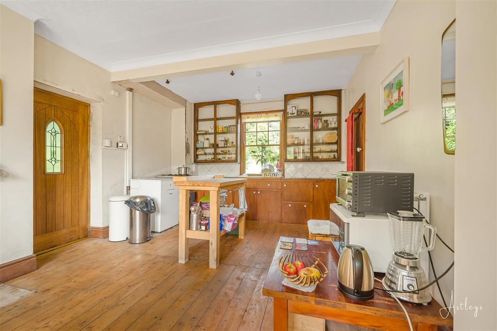 Kitchen / Dining Room