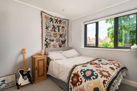 27 The Close, Henley-on-thames, RG9 1SR