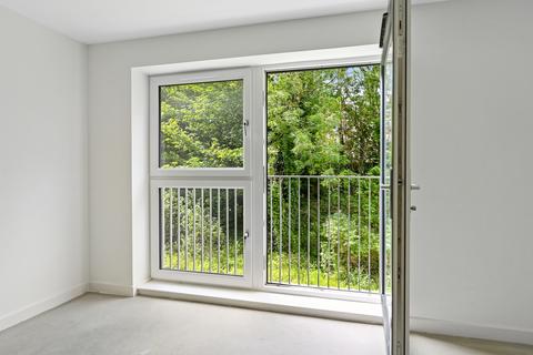 2 bedroom ground floor flat for sale, 55 Shrubhill Walk, Edinburgh, EH7 4RB